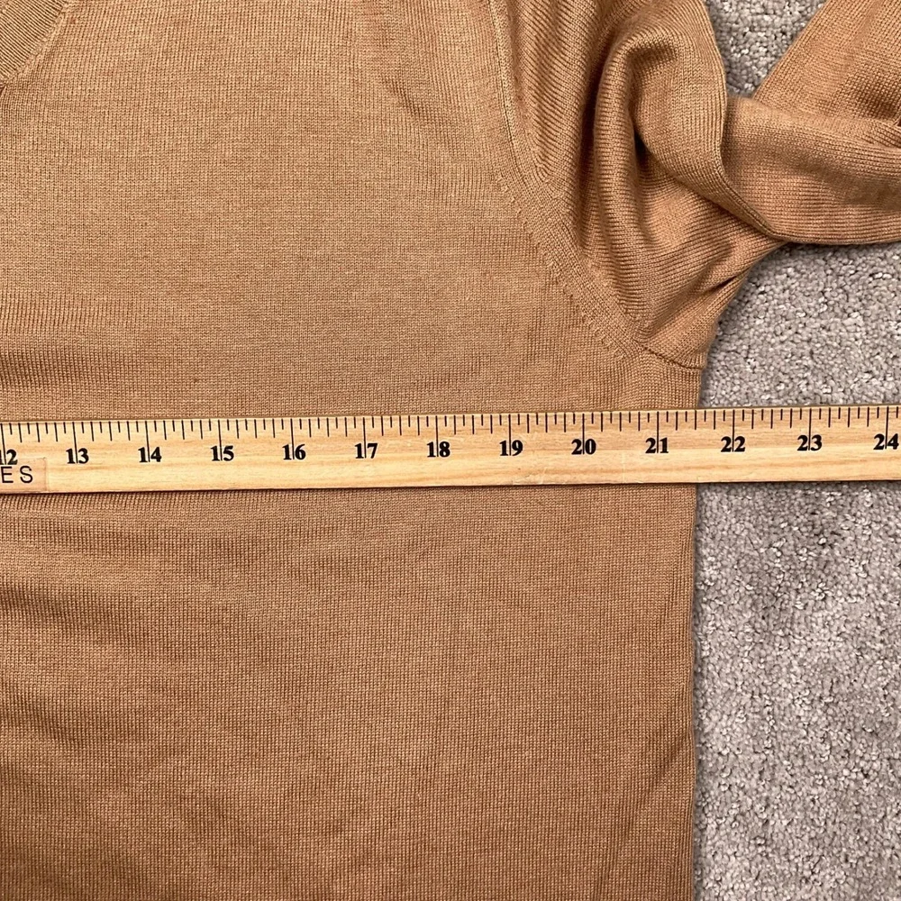 Banana Republic neck sweater